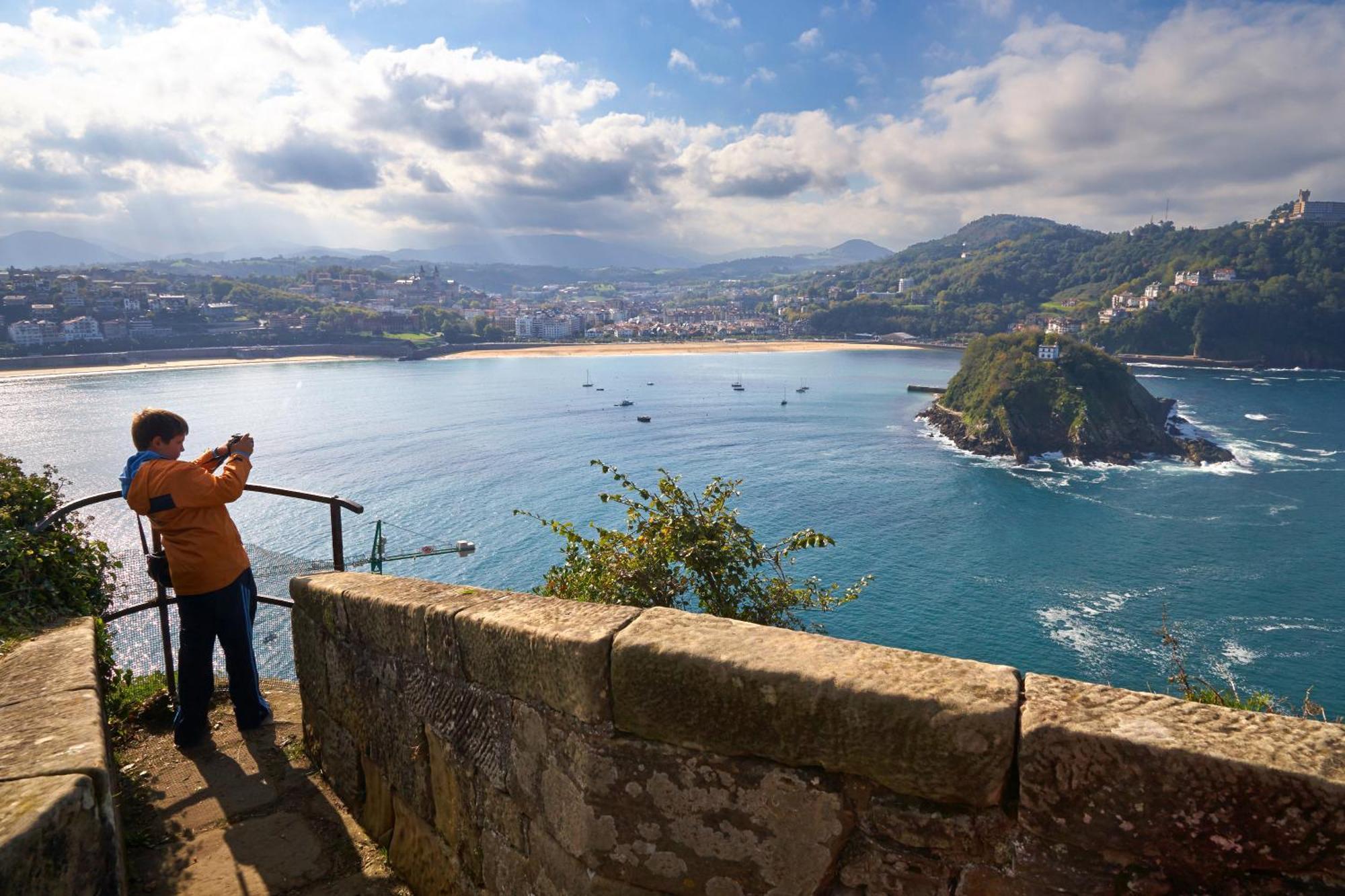 Cozy Apartment 6' From San Sebastian + Parking Usurbil Exterior photo